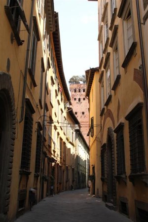 Lucca, small street